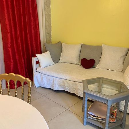 Dependance Privee - Halte Route Apartman Le Thor Kültér fotó