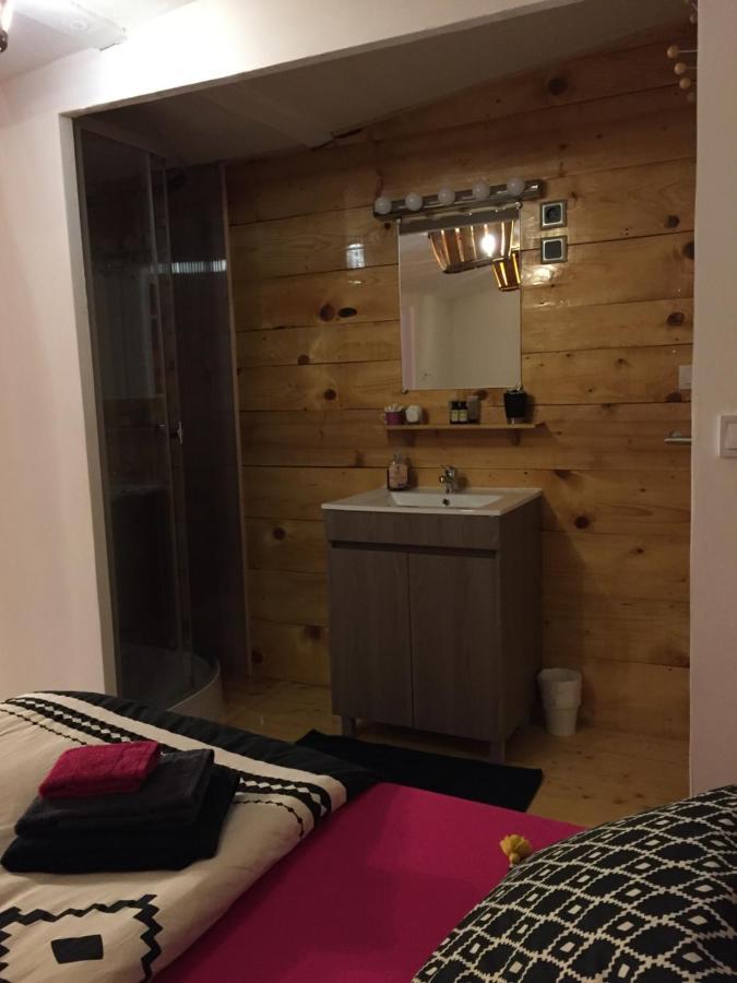 Dependance Privee - Halte Route Apartman Le Thor Kültér fotó